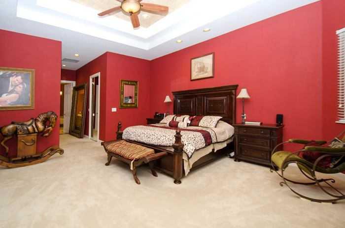 Hollywood Oaks - Residential