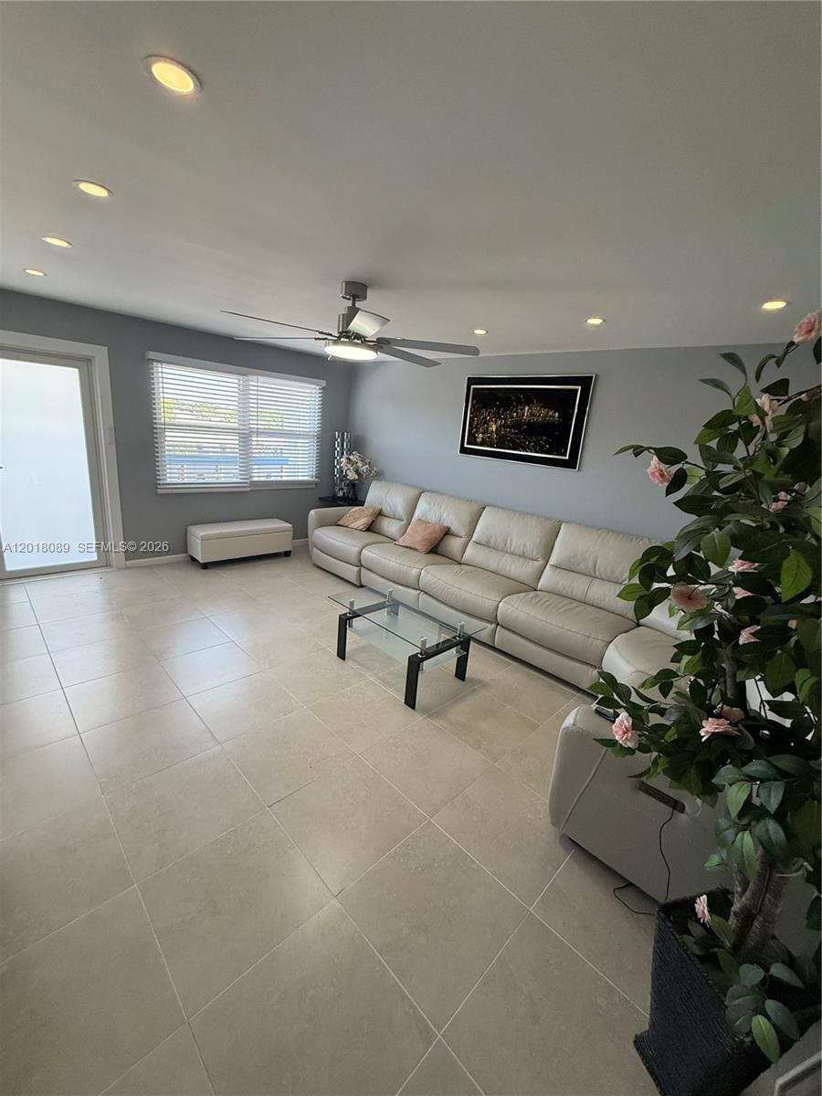 LYNDHURST K CONDO - Residential