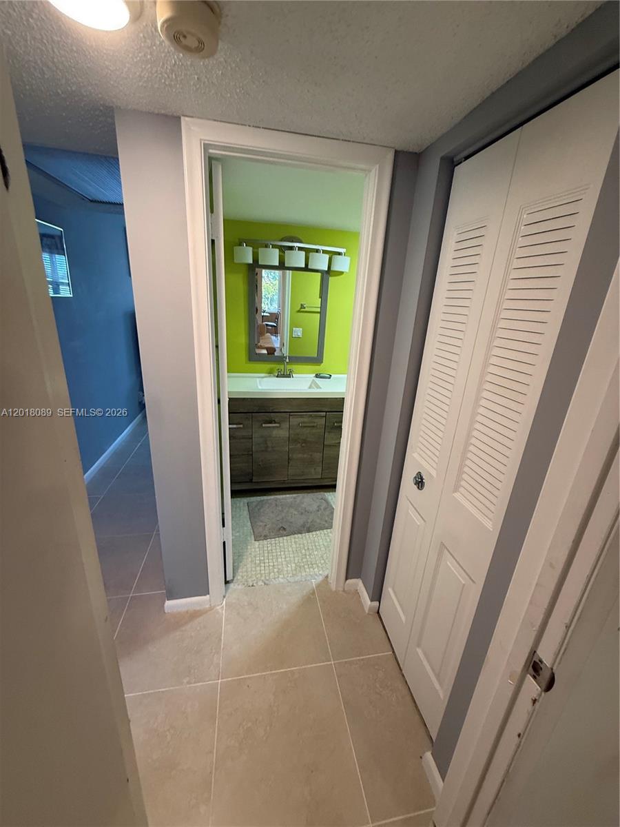 LYNDHURST K CONDO - Residential