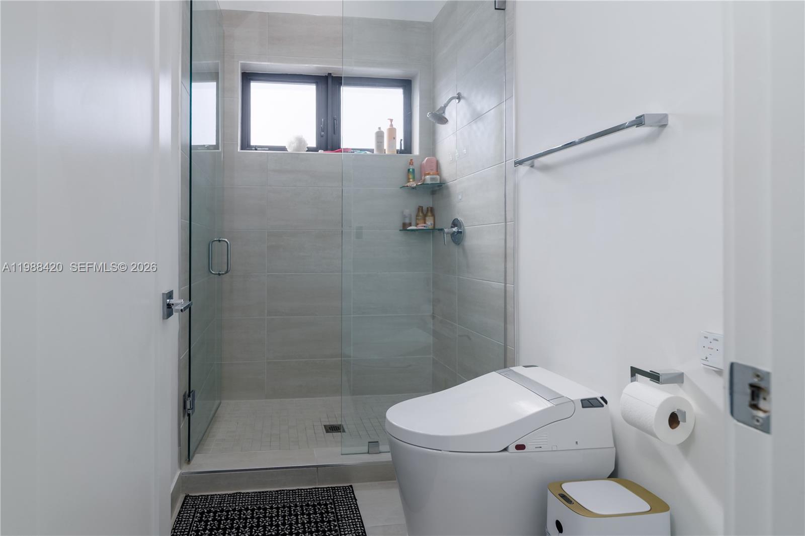 DOWNTOWN DORAL SOUTH PHAS - Residential