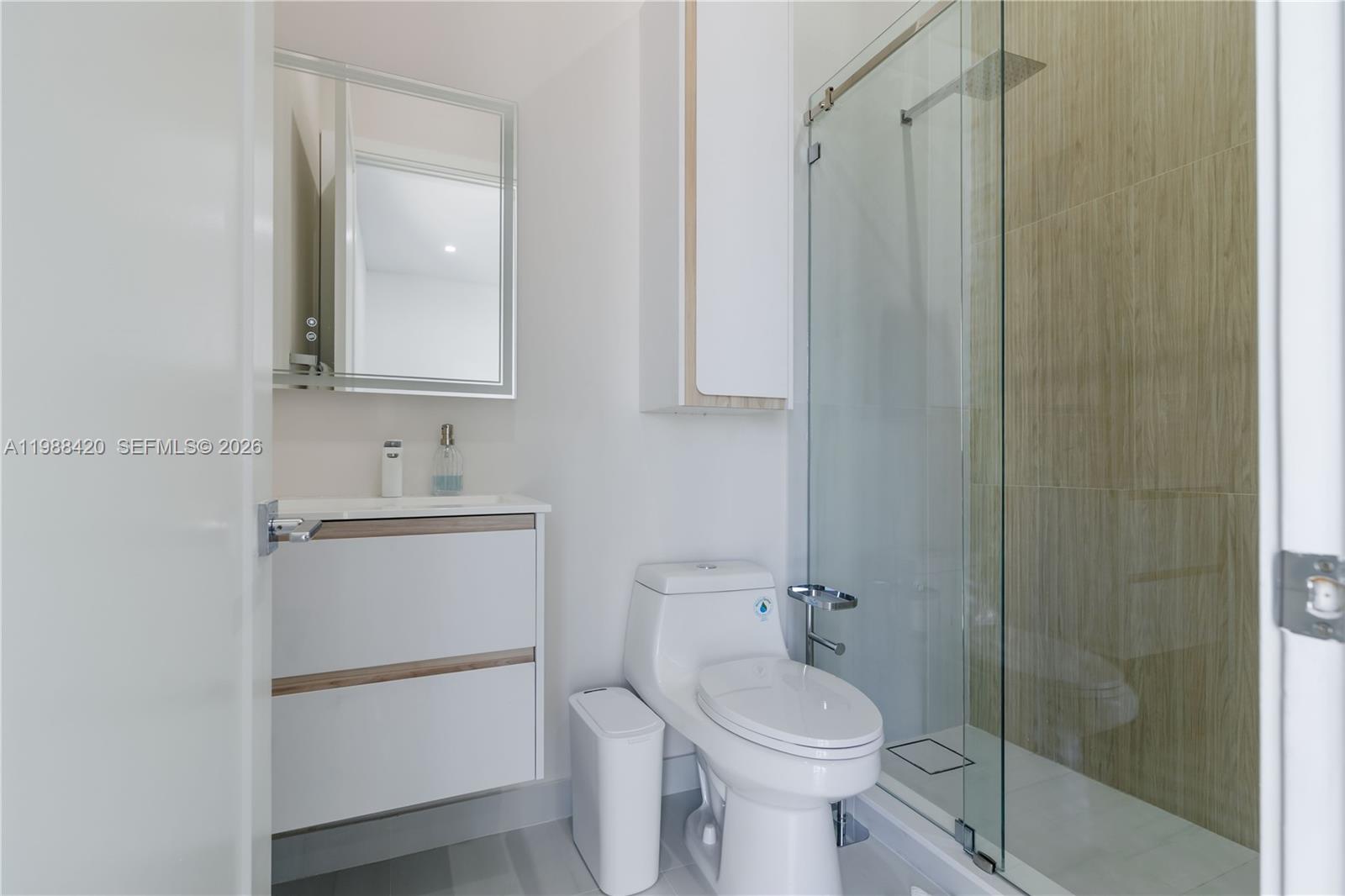 DOWNTOWN DORAL SOUTH PHAS - Residential