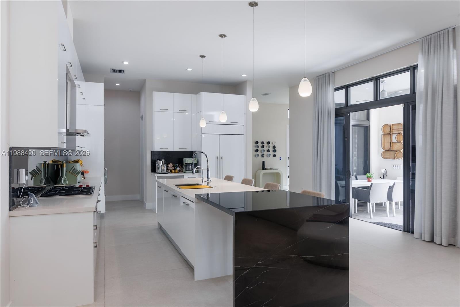 DOWNTOWN DORAL SOUTH PHAS - Residential