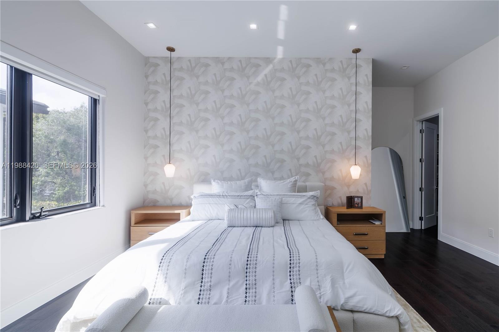 DOWNTOWN DORAL SOUTH PHAS - Residential