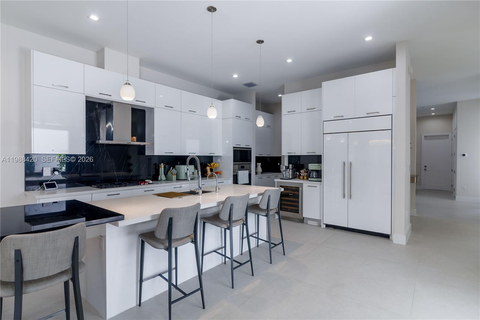 DOWNTOWN DORAL SOUTH PHAS - Residential