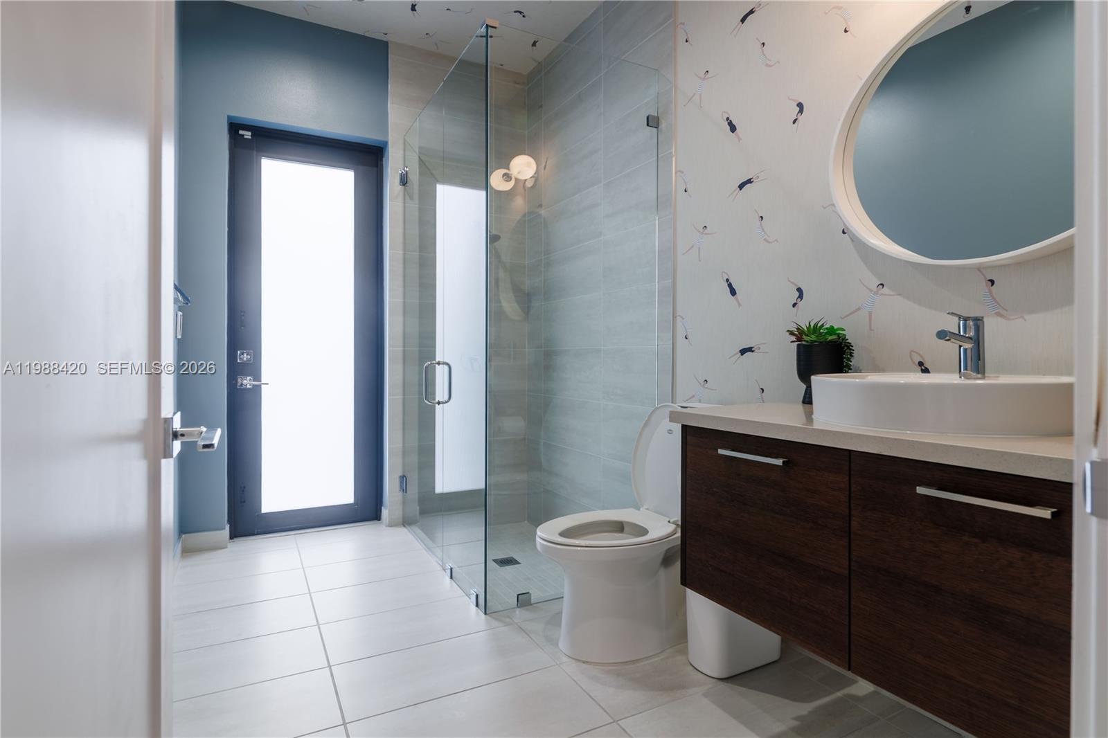 DOWNTOWN DORAL SOUTH PHAS - Residential