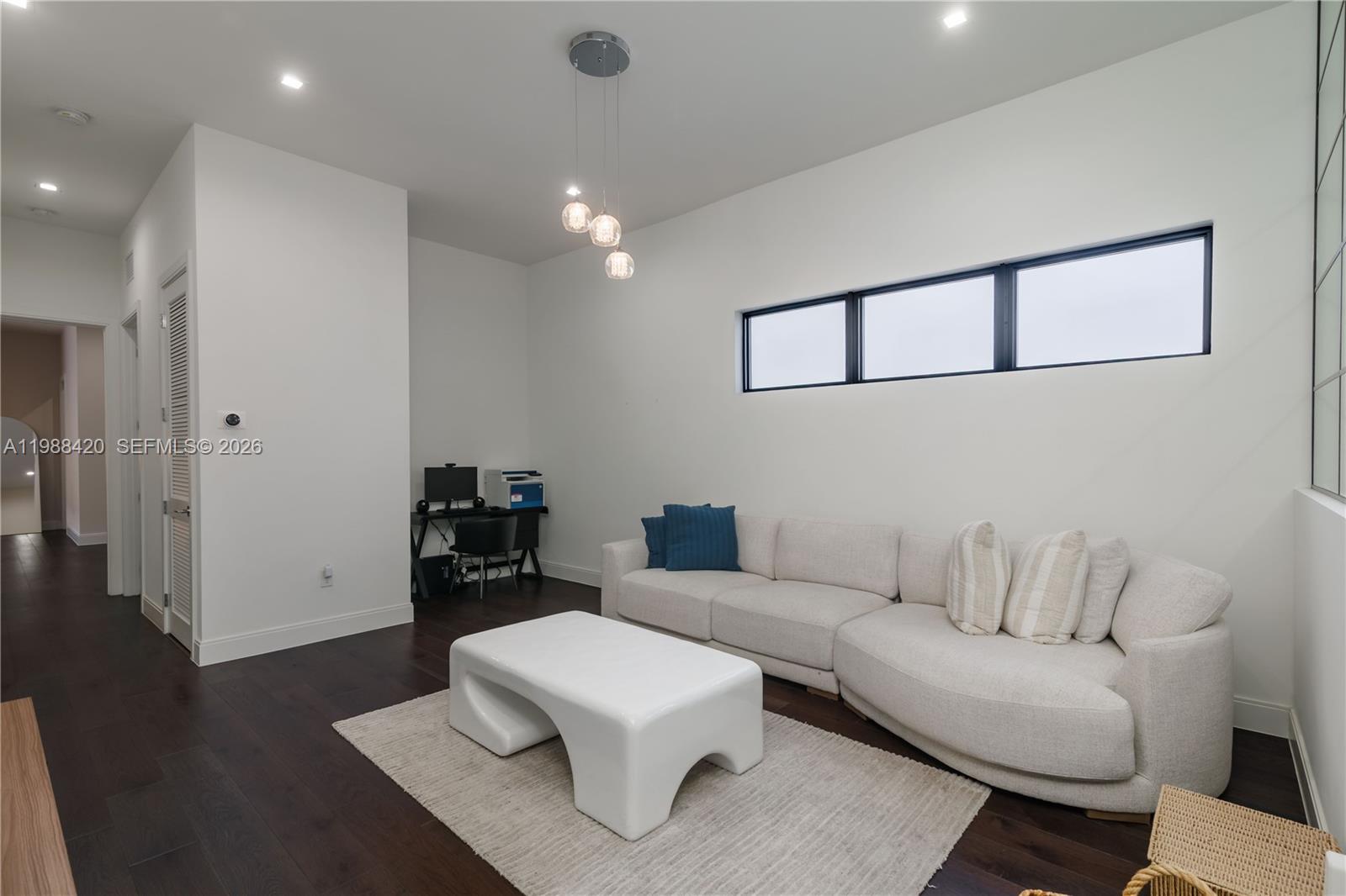 DOWNTOWN DORAL SOUTH PHAS - Residential