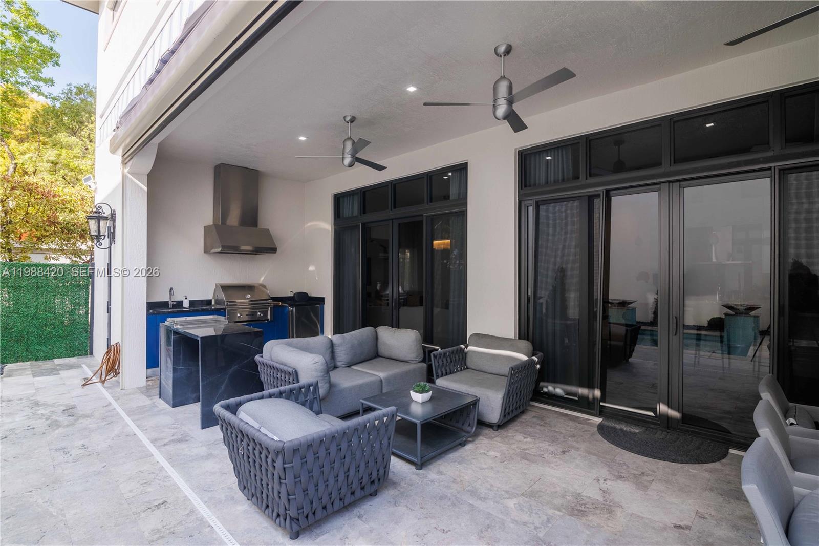 DOWNTOWN DORAL SOUTH PHAS - Residential