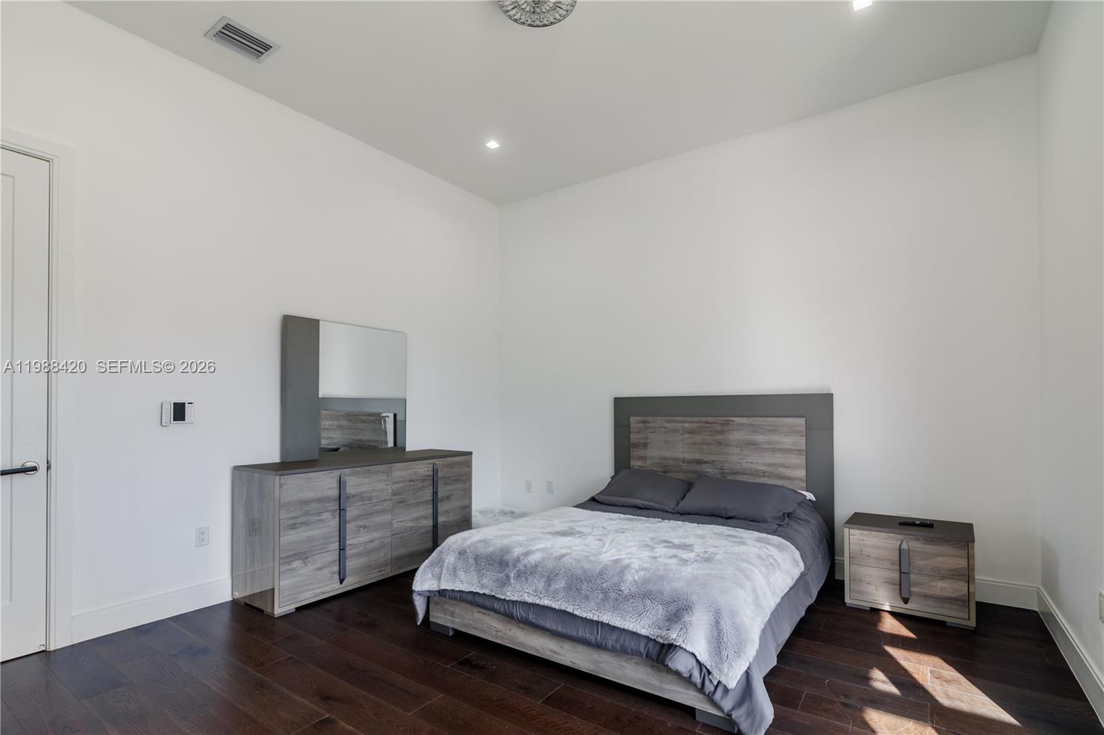 DOWNTOWN DORAL SOUTH PHAS - Residential