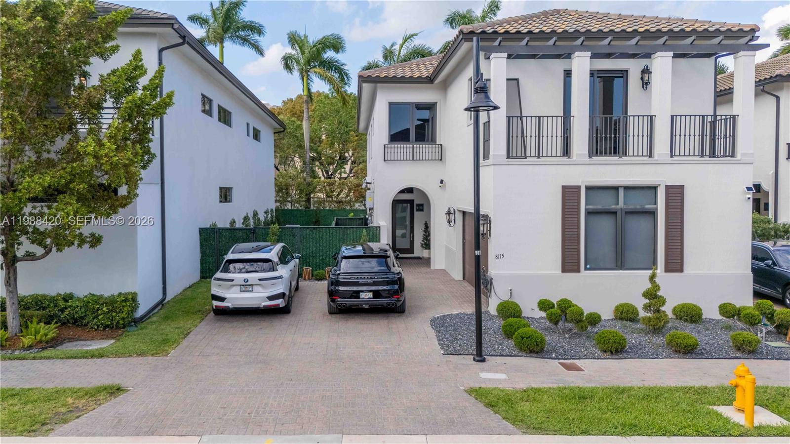 DOWNTOWN DORAL SOUTH PHAS - Residential