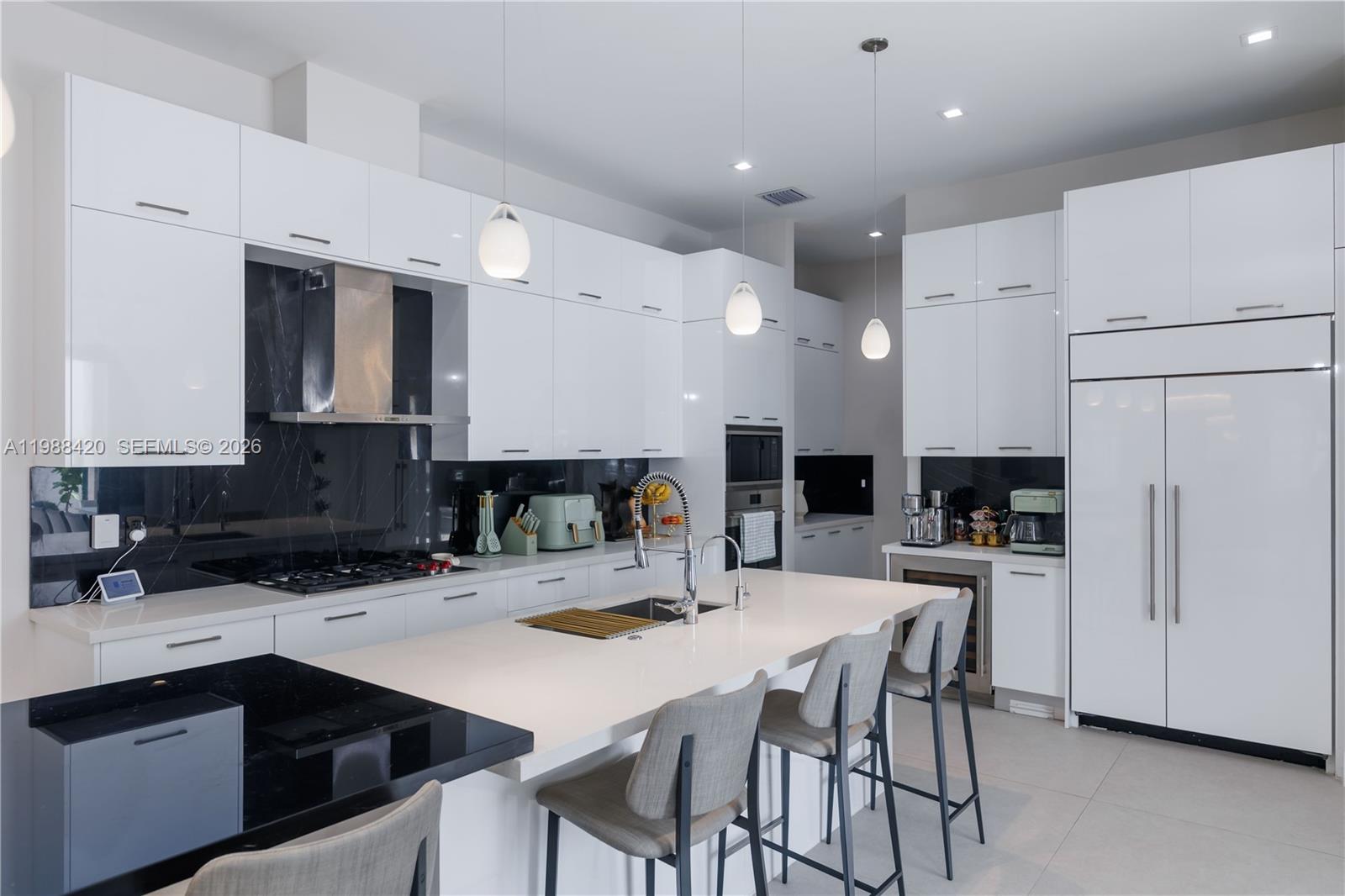 DOWNTOWN DORAL SOUTH PHAS - Residential