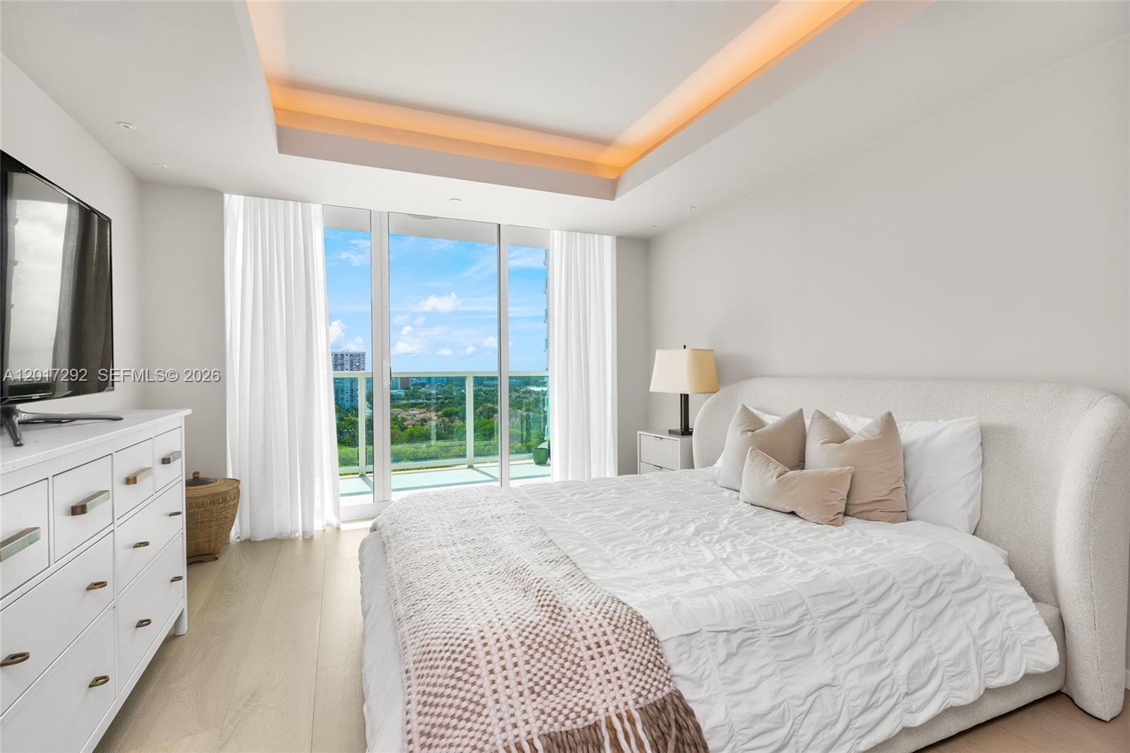 THE PENINSULA CONDO - Residential
