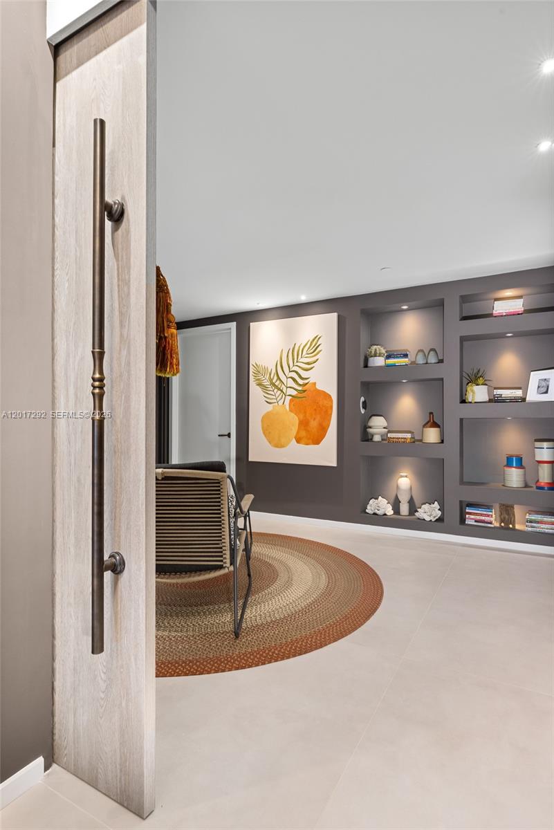 THE PENINSULA CONDO - Residential