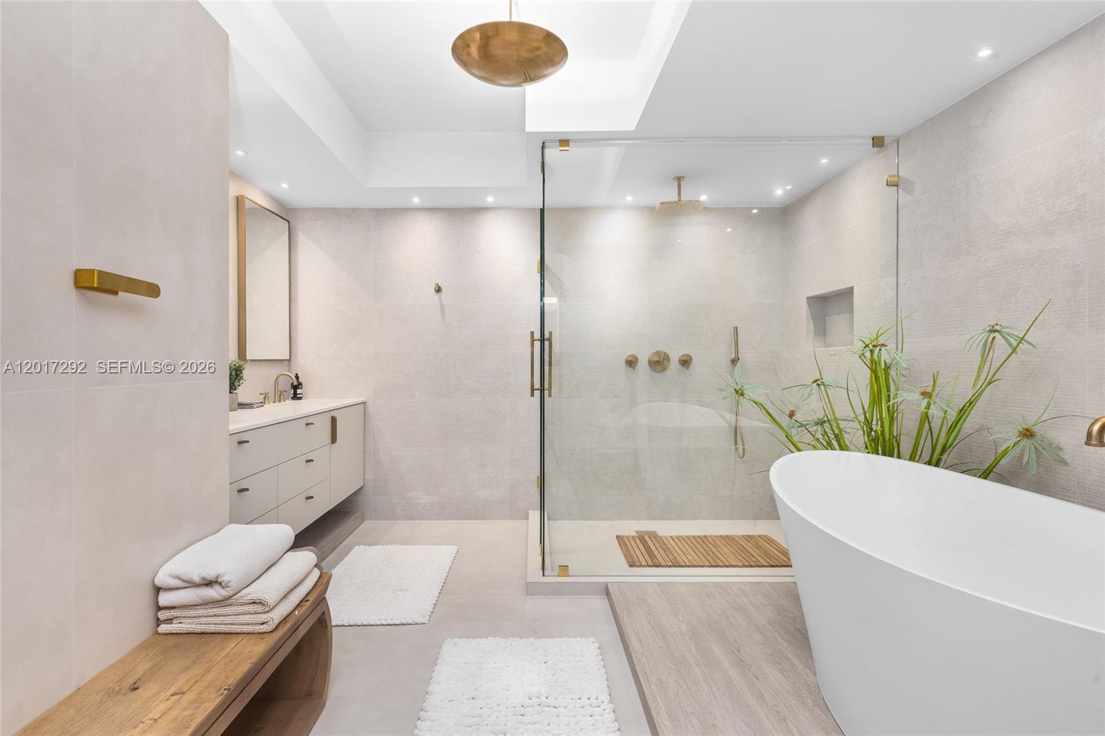 THE PENINSULA CONDO - Residential