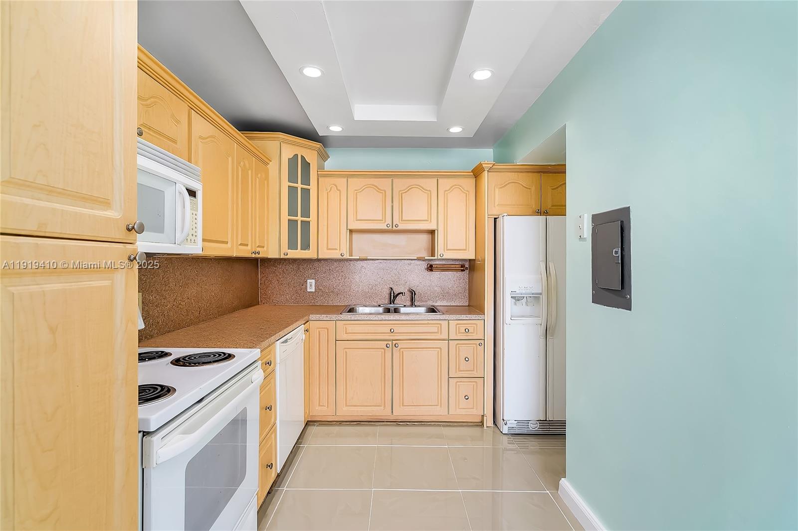 CRESTVIEW TOWERS CONDO - Residential