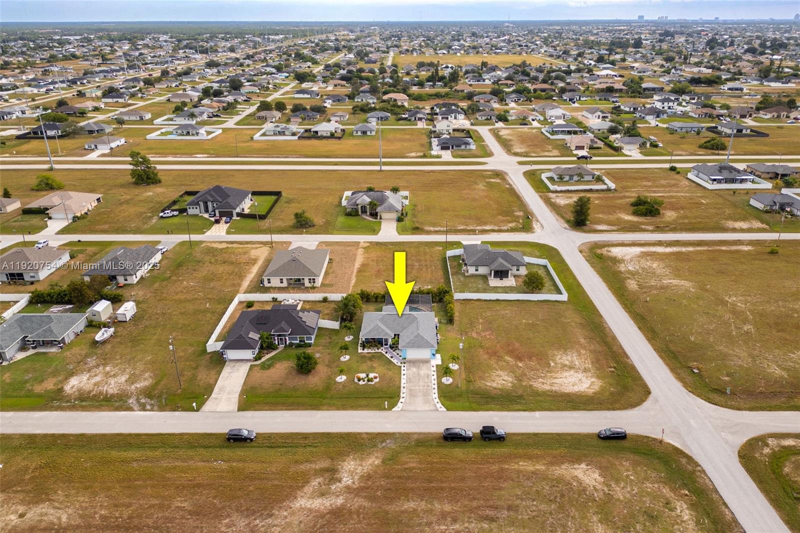 CAPE CORAL - Residential