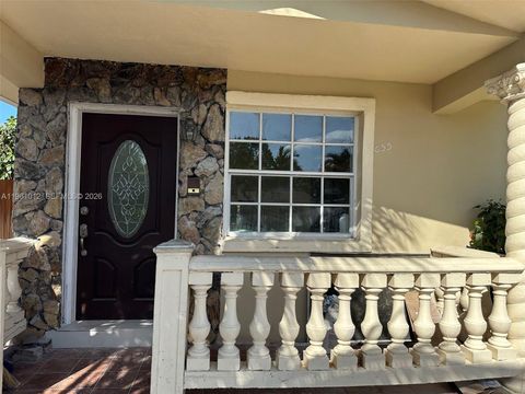 1655 NW 116th St front Miami FL 33167