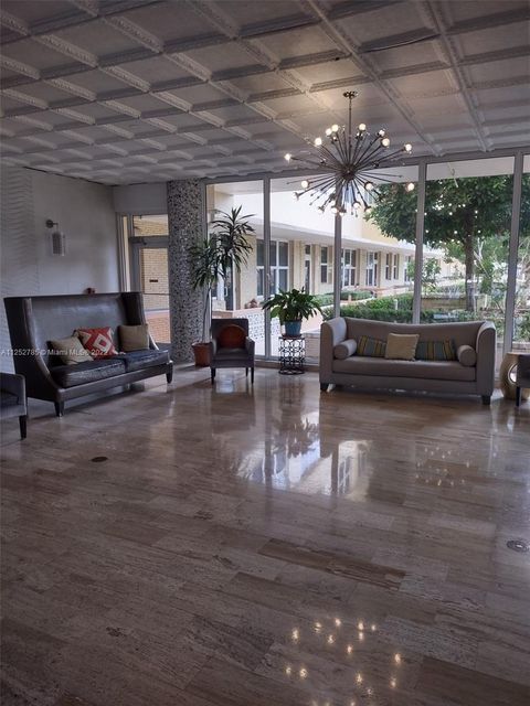 4747 Collins Ave 107 Miami Beach FL 33140