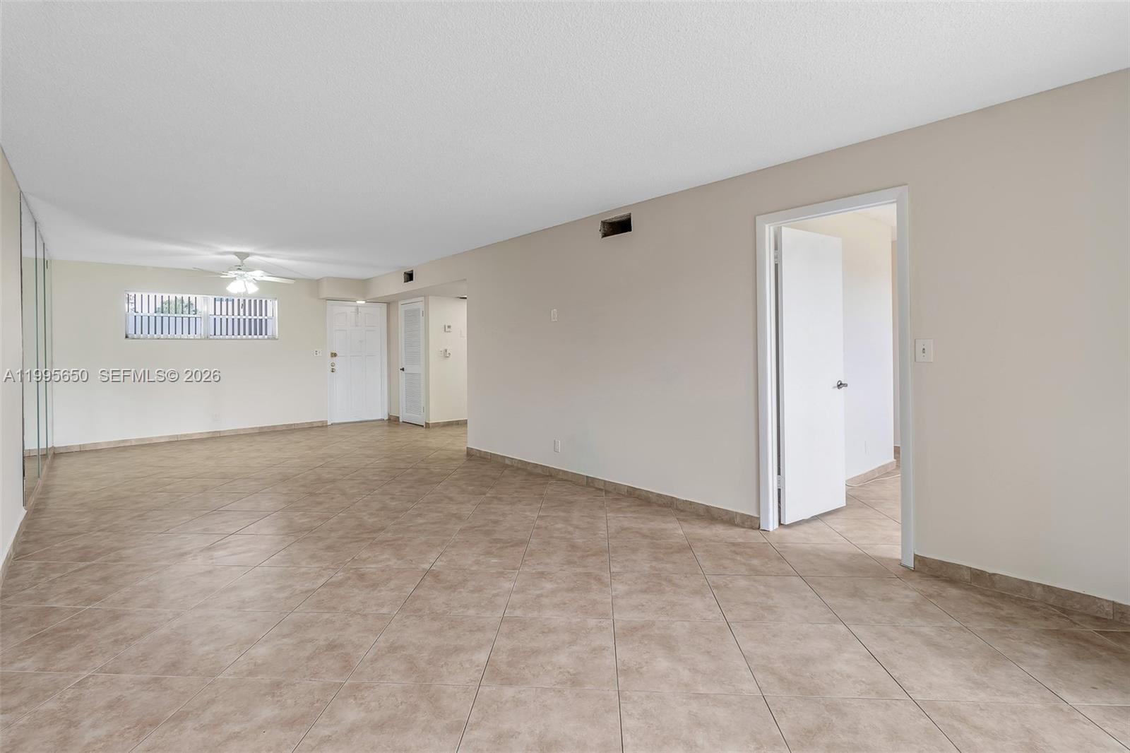 HOLLYBROOK GOLF AND - Residential