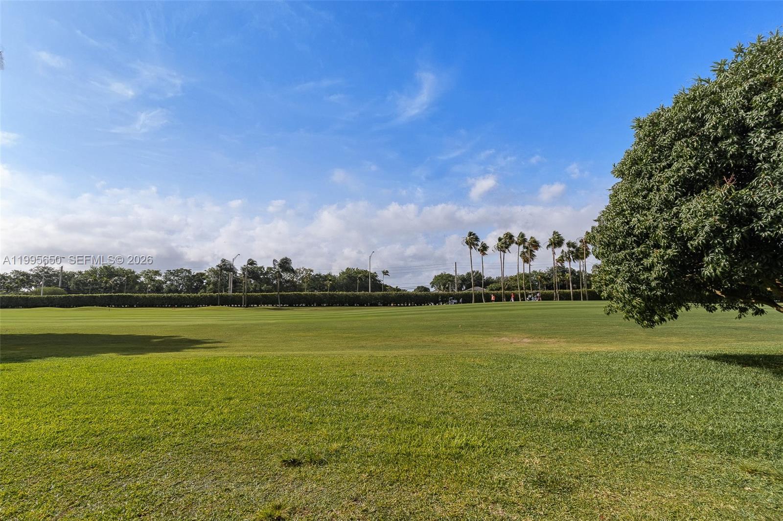 HOLLYBROOK GOLF AND - Residential