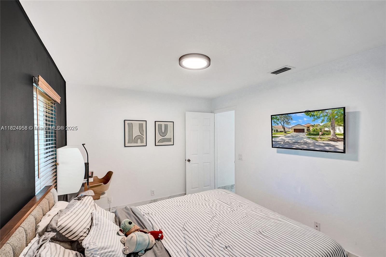 SECTOR 4 - Residential Lease