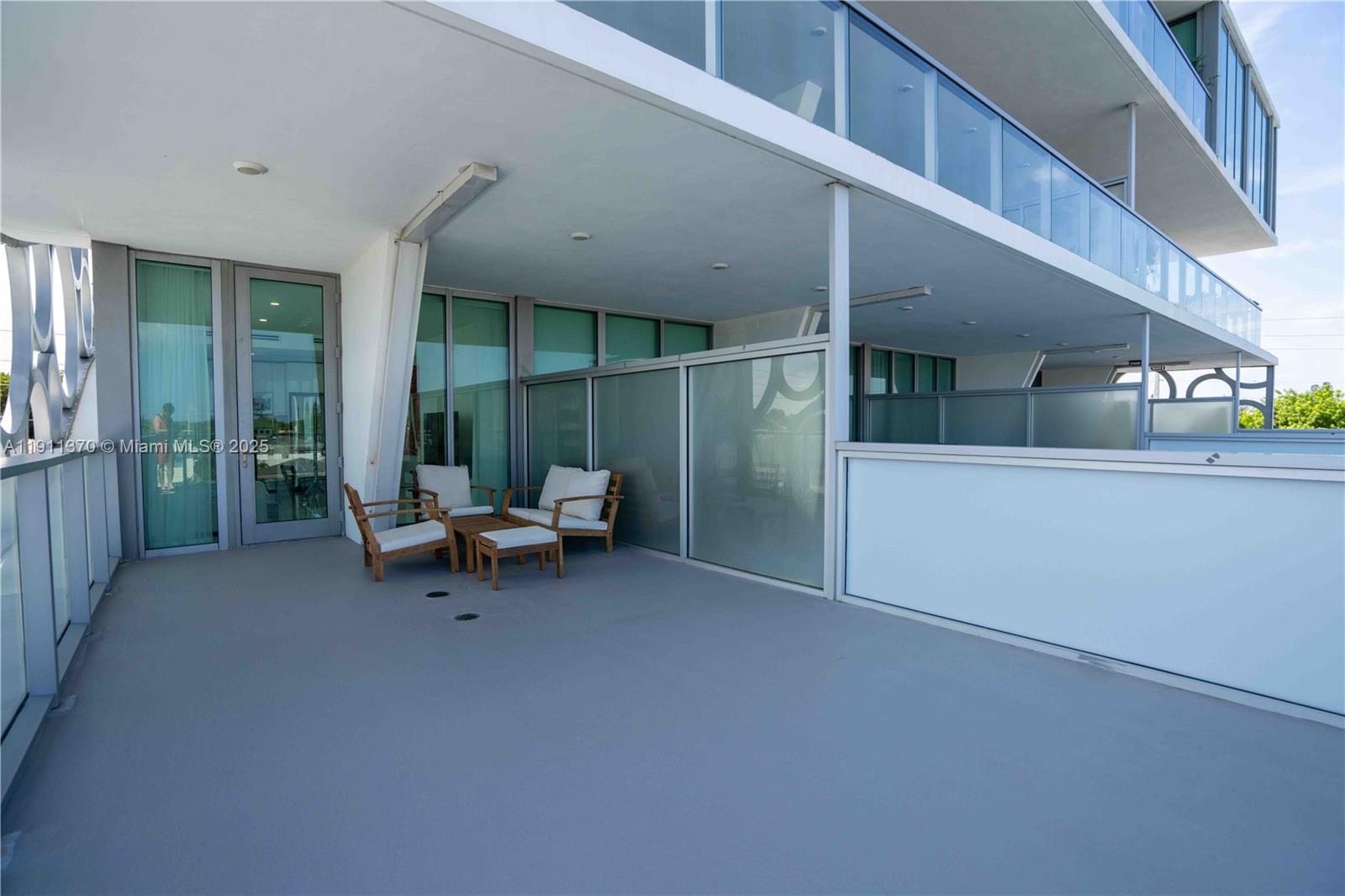 BISCAYNE BEACH SUB - Residential Lease