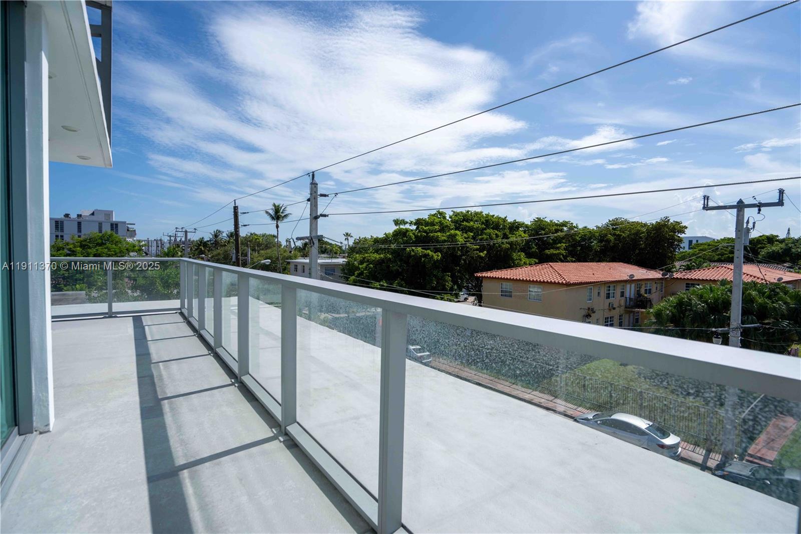 BISCAYNE BEACH SUB - Residential Lease