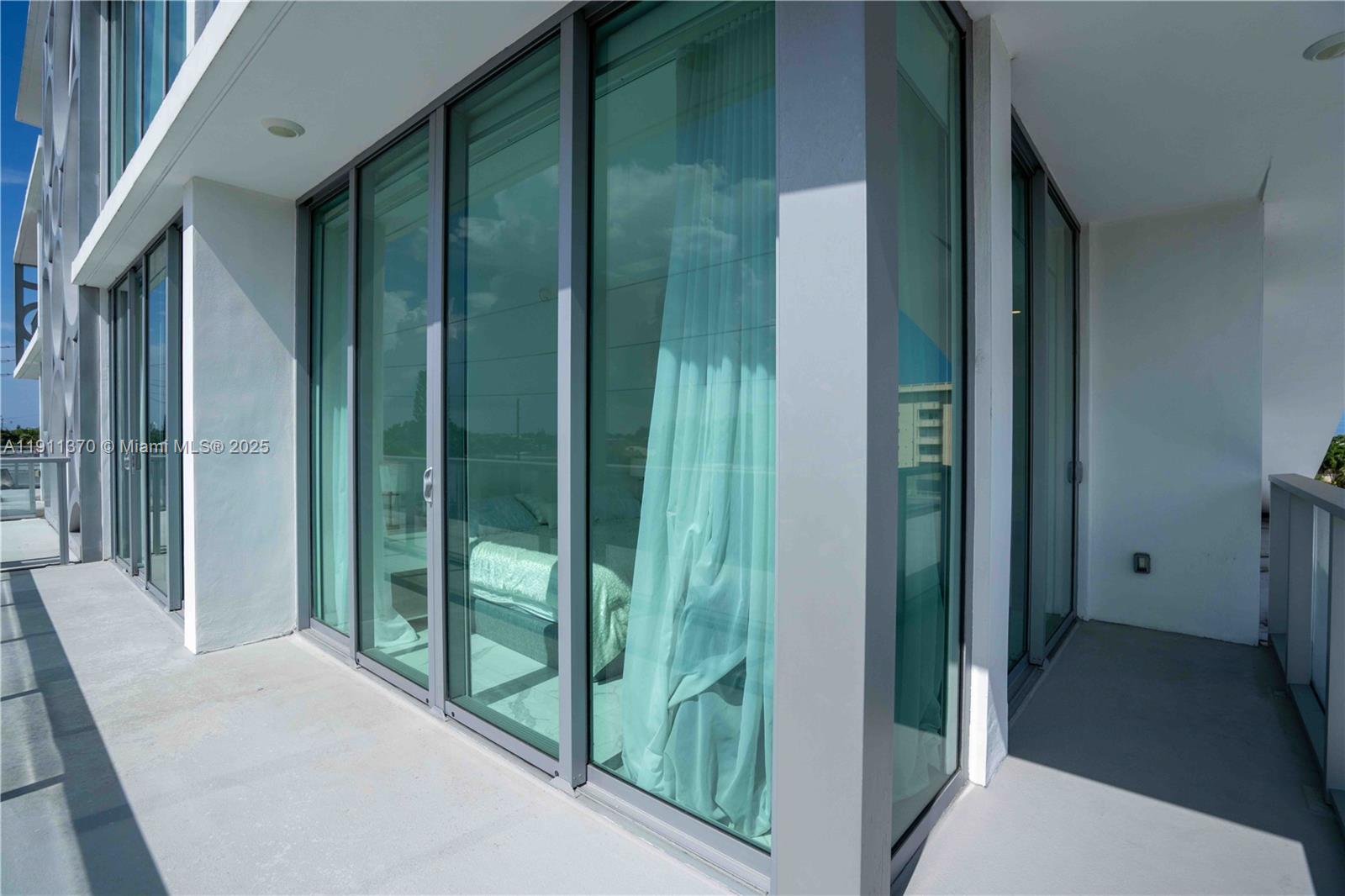 BISCAYNE BEACH SUB - Residential Lease