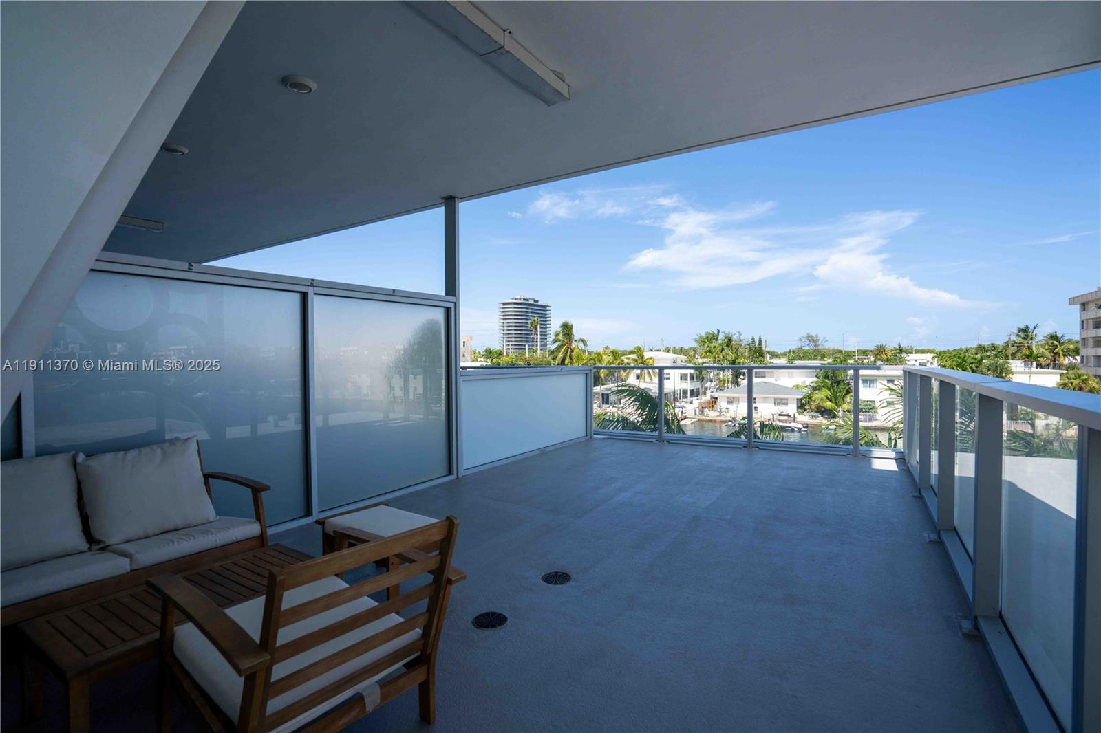 BISCAYNE BEACH SUB - Residential Lease