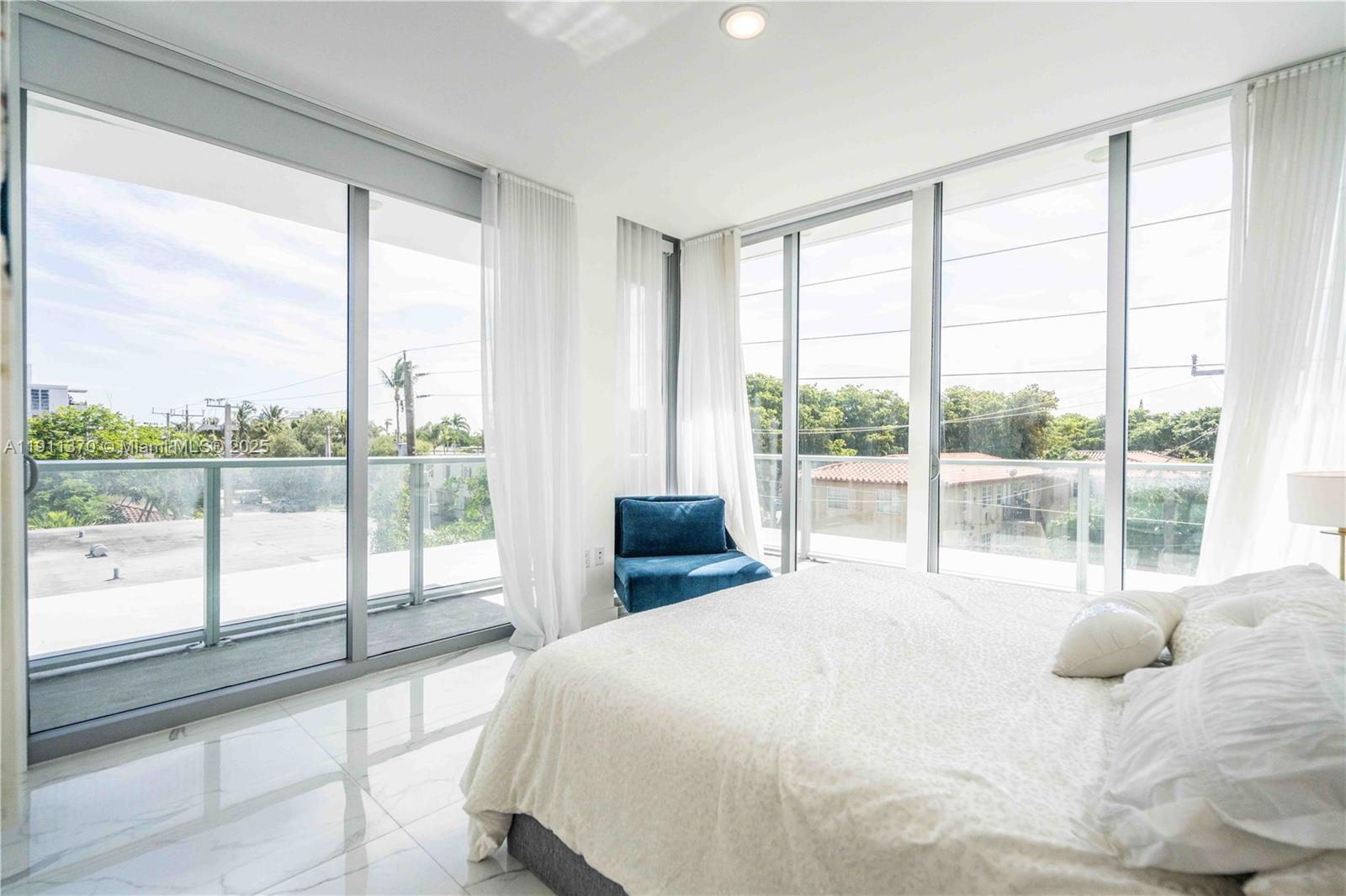 BISCAYNE BEACH SUB - Residential Lease