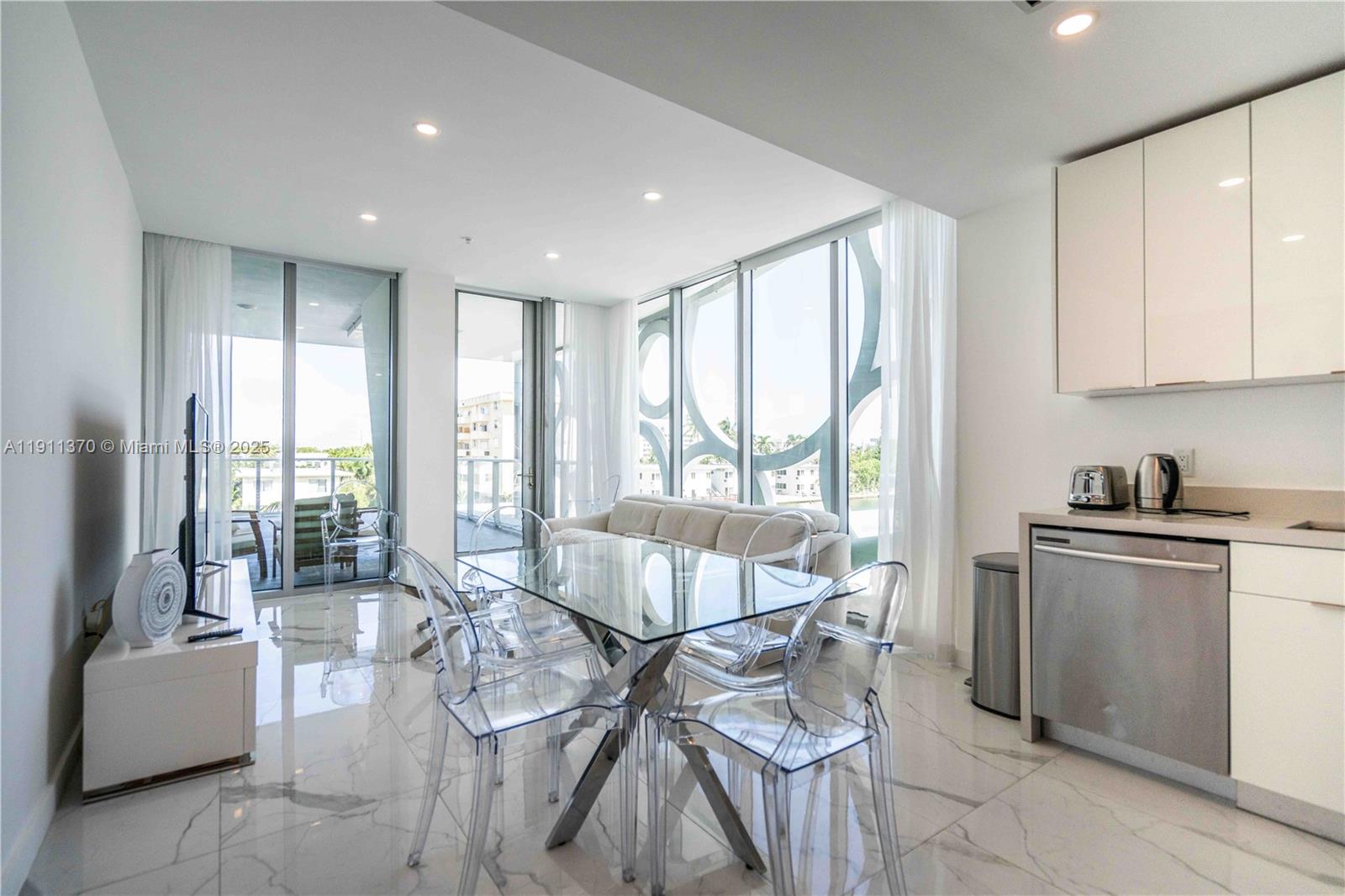 BISCAYNE BEACH SUB - Residential Lease