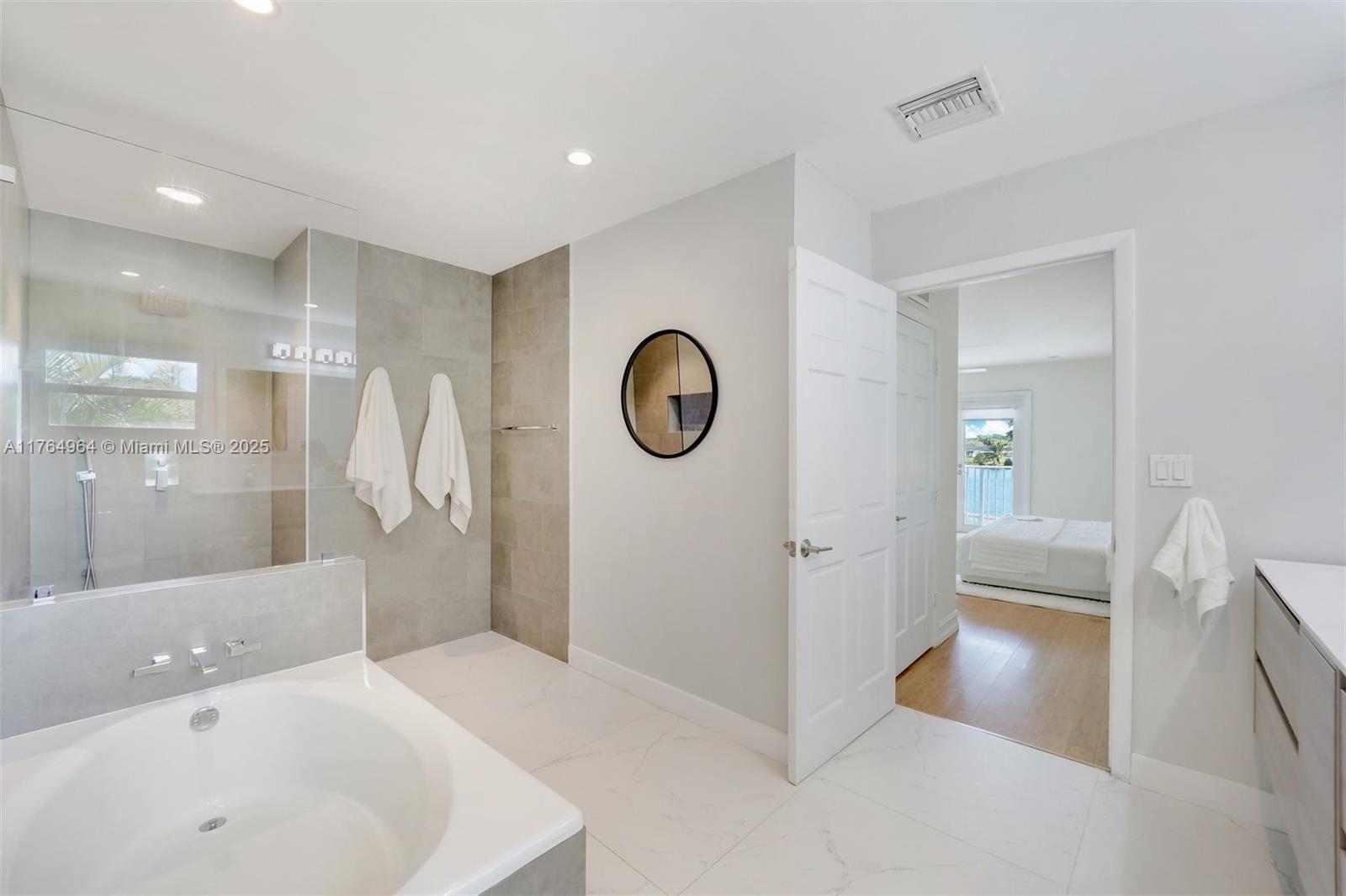 LAKE SHELDON - Residential