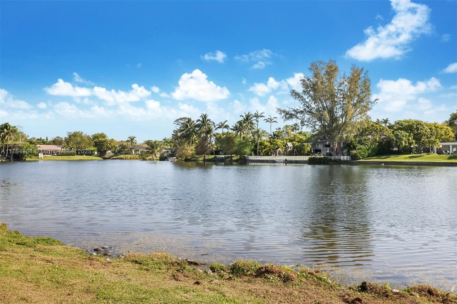 LAKE SHELDON - Residential