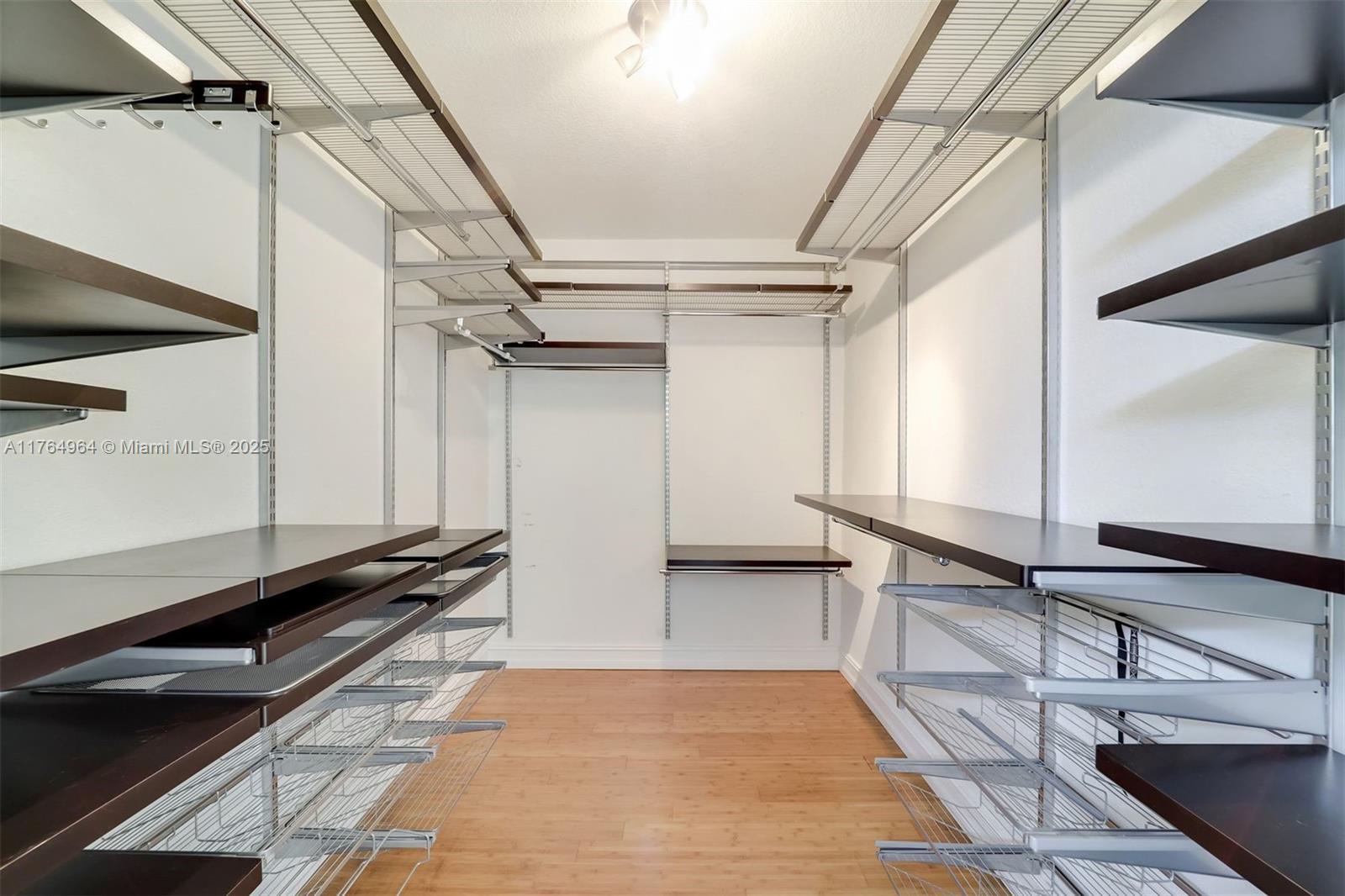 LAKE SHELDON - Residential