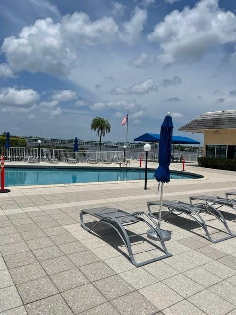 ROYAL BAHAMIAN WEST - Residential Lease