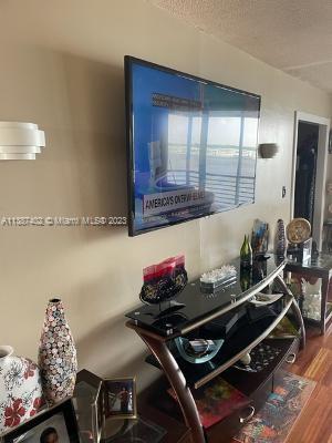 ROYAL BAHAMIAN WEST - Residential Lease