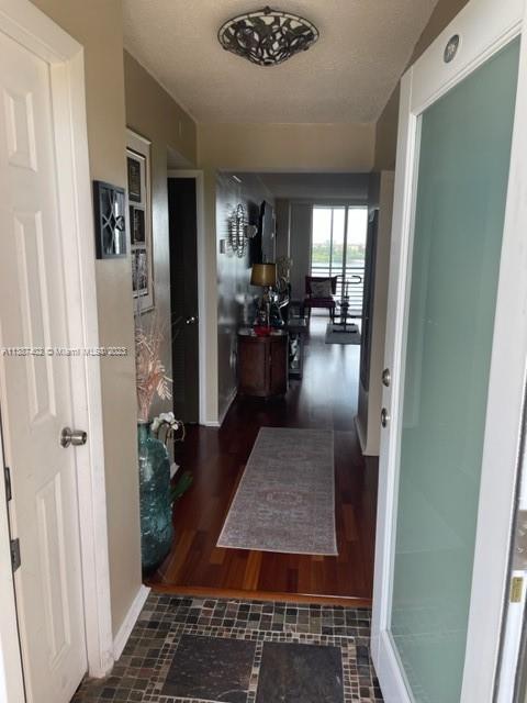 ROYAL BAHAMIAN WEST - Residential Lease