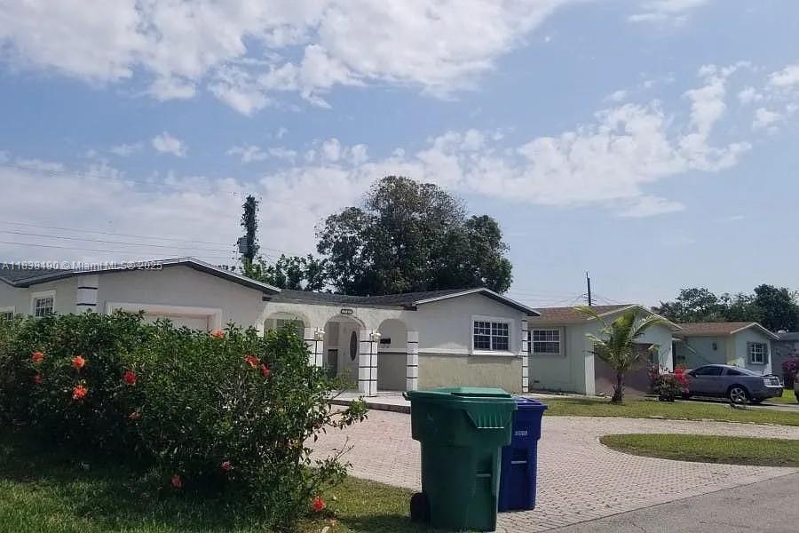 7745 Harbour Blvd, Miramar, FL, 33023/$5,000 4 7745 Harbour Blvd