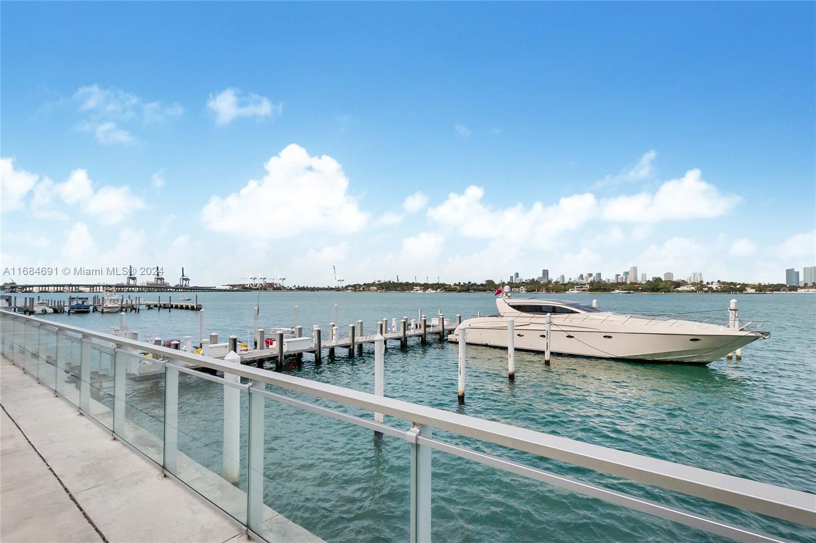 MIRADOR 1000 CONDO - Residential