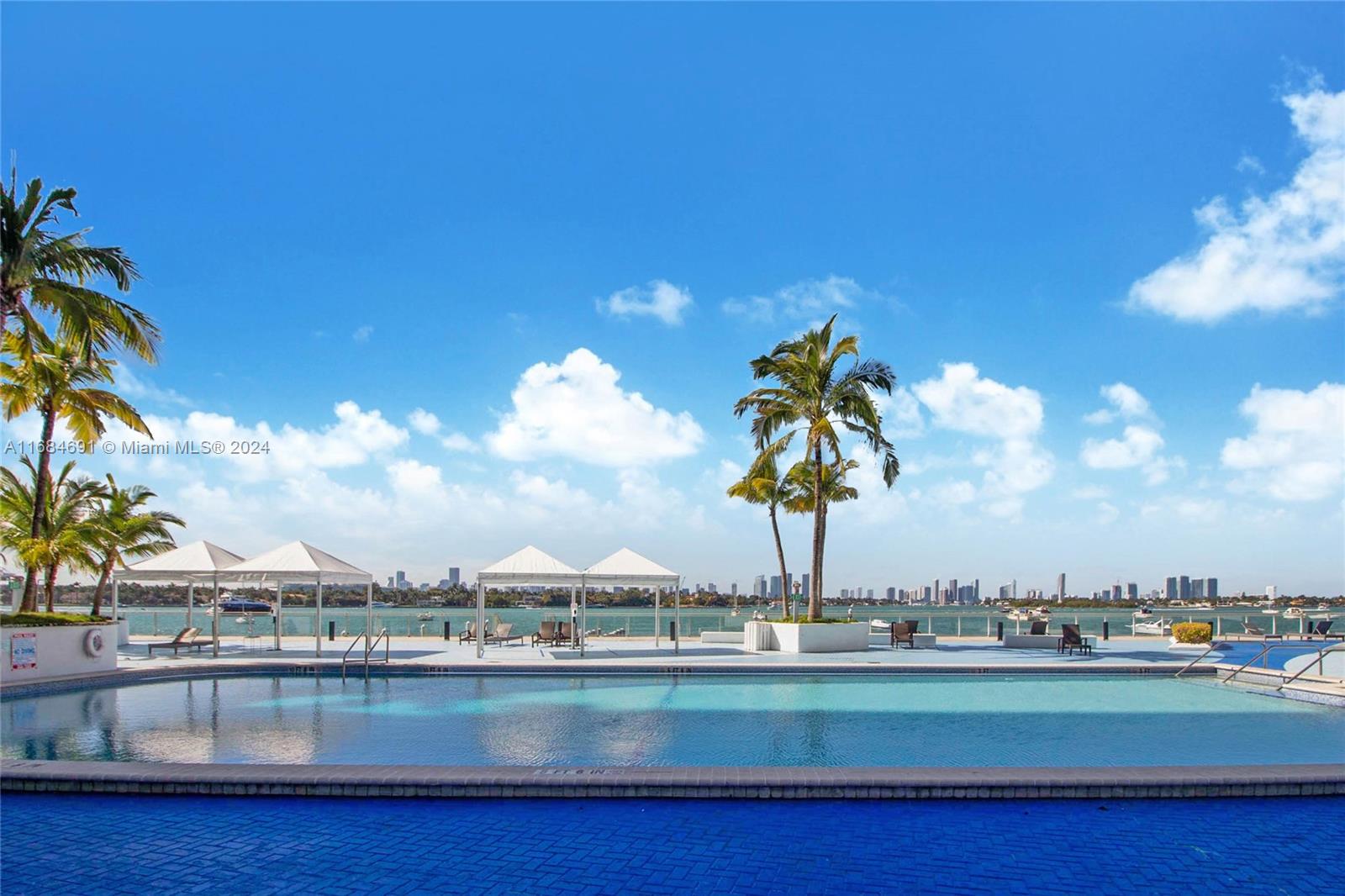 MIRADOR 1000 CONDO - Residential