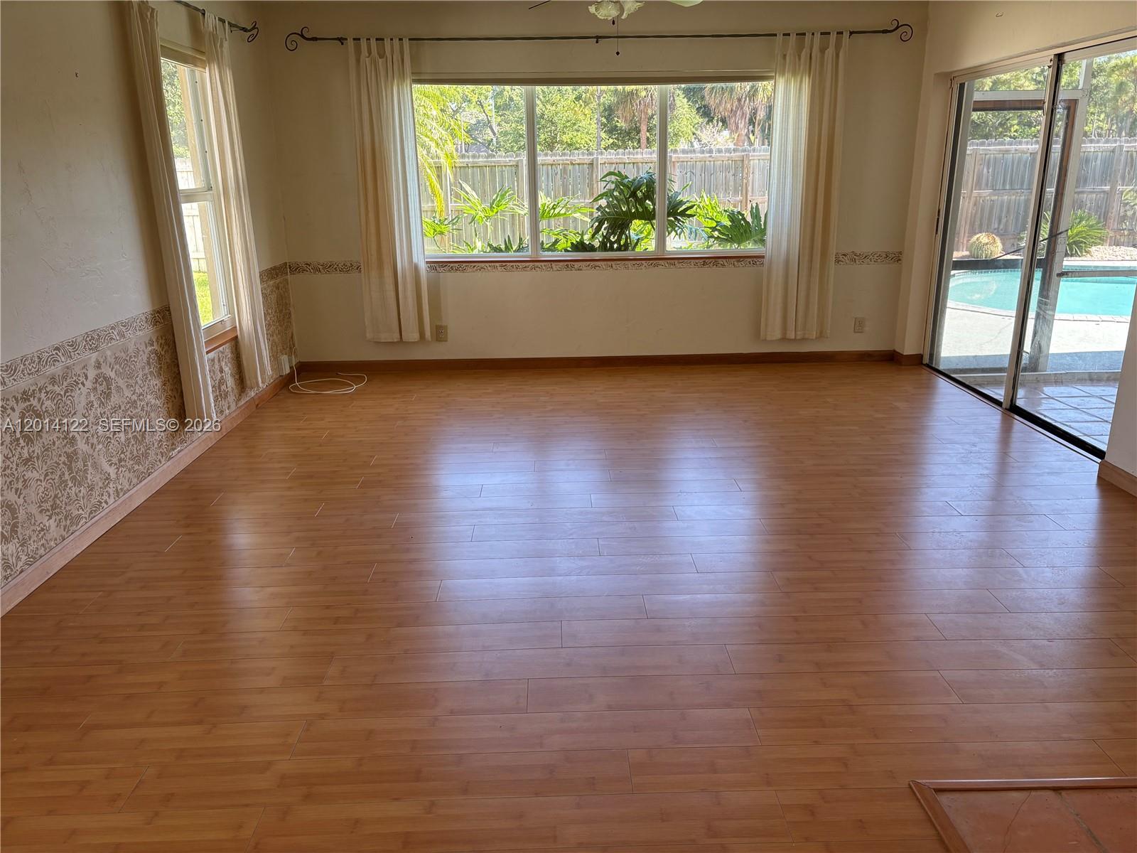 CAMPUS HEIGHTS - Residential