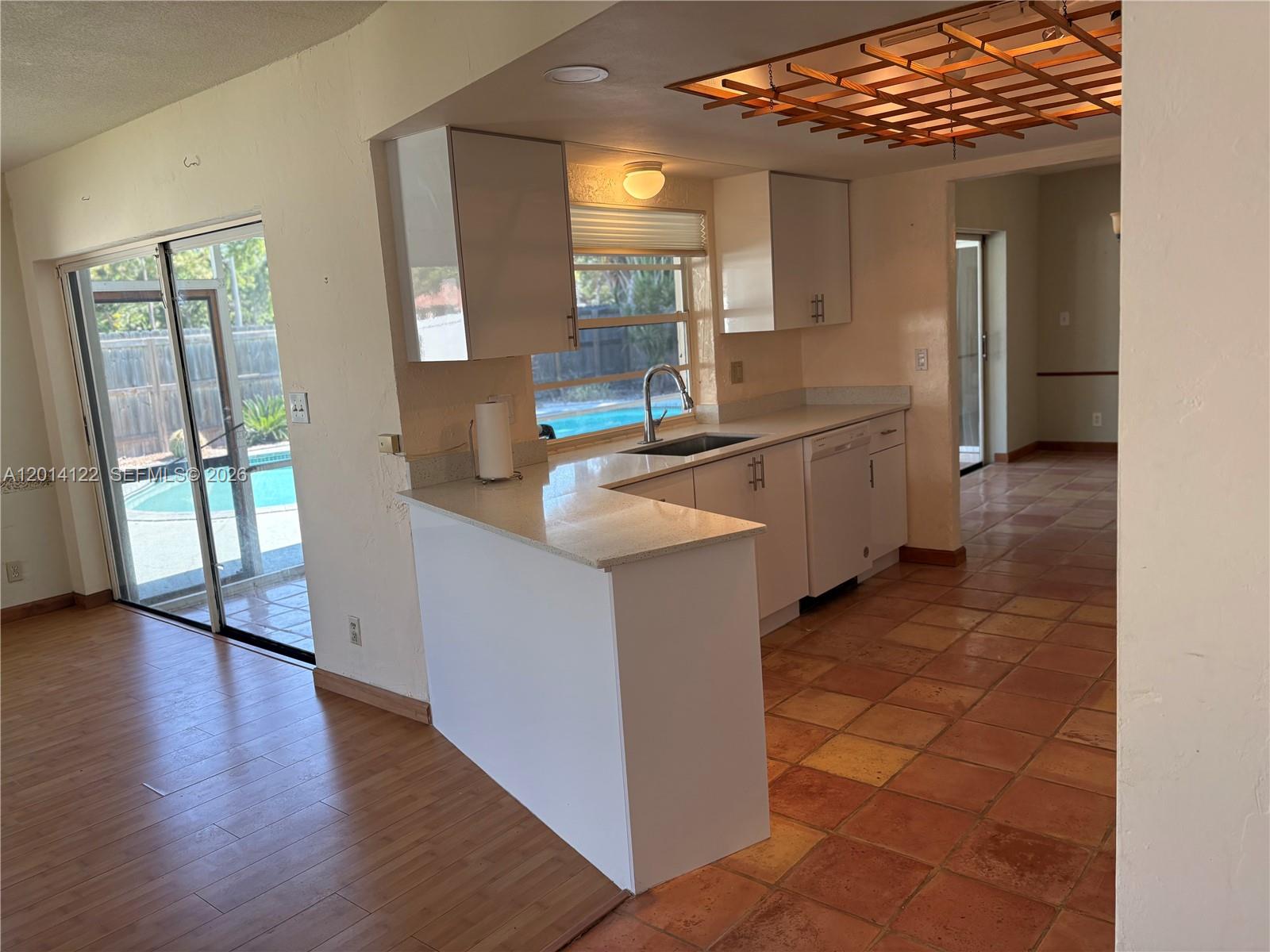 CAMPUS HEIGHTS - Residential