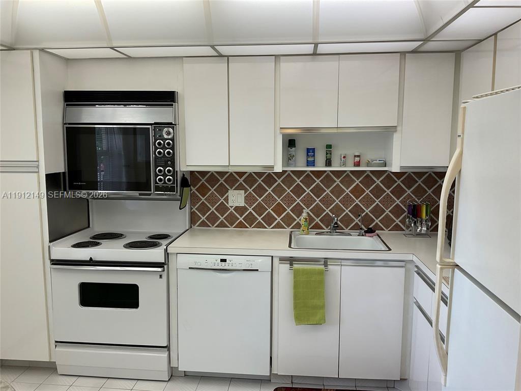 NO 51 PALM-AIRE COUNTRY C - Residential