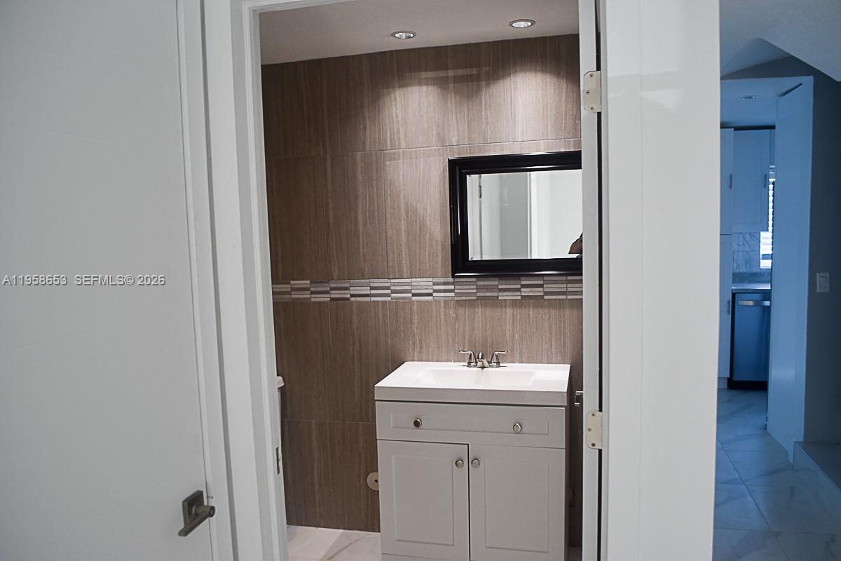 WELLEBY UNIT THIRTEEN - Residential