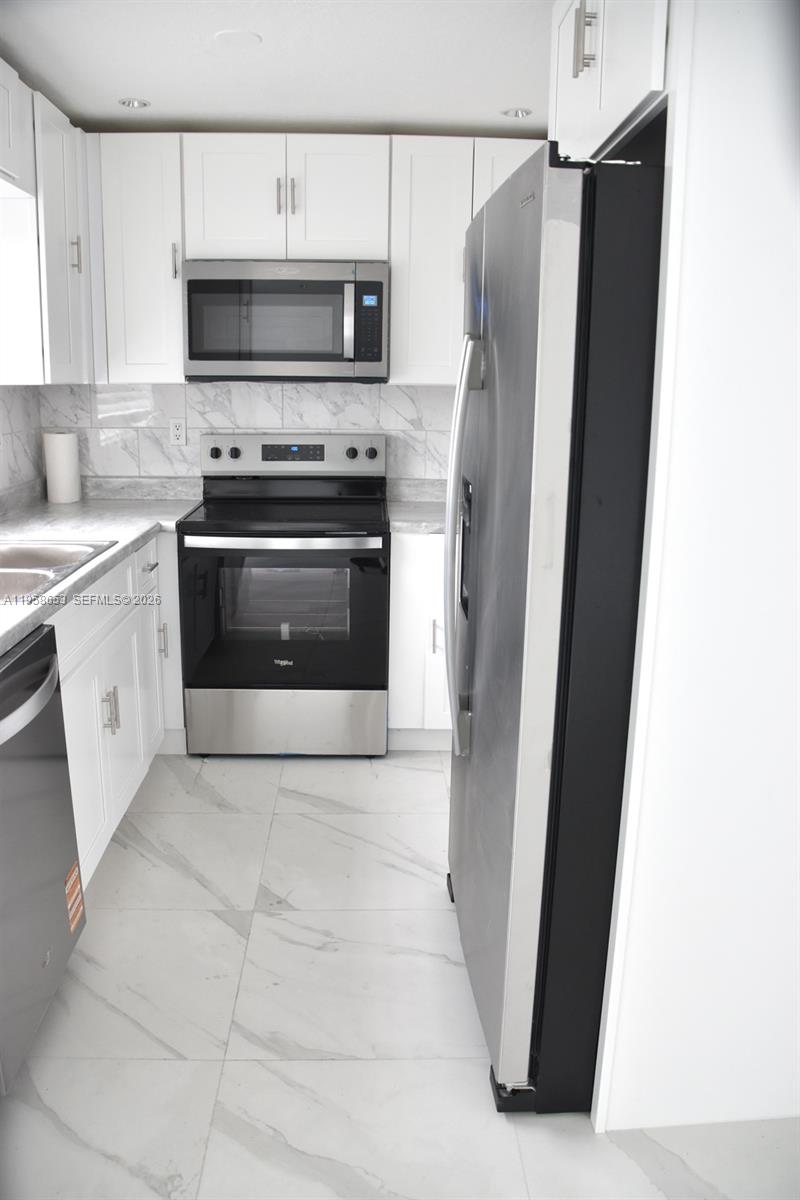 WELLEBY UNIT THIRTEEN - Residential