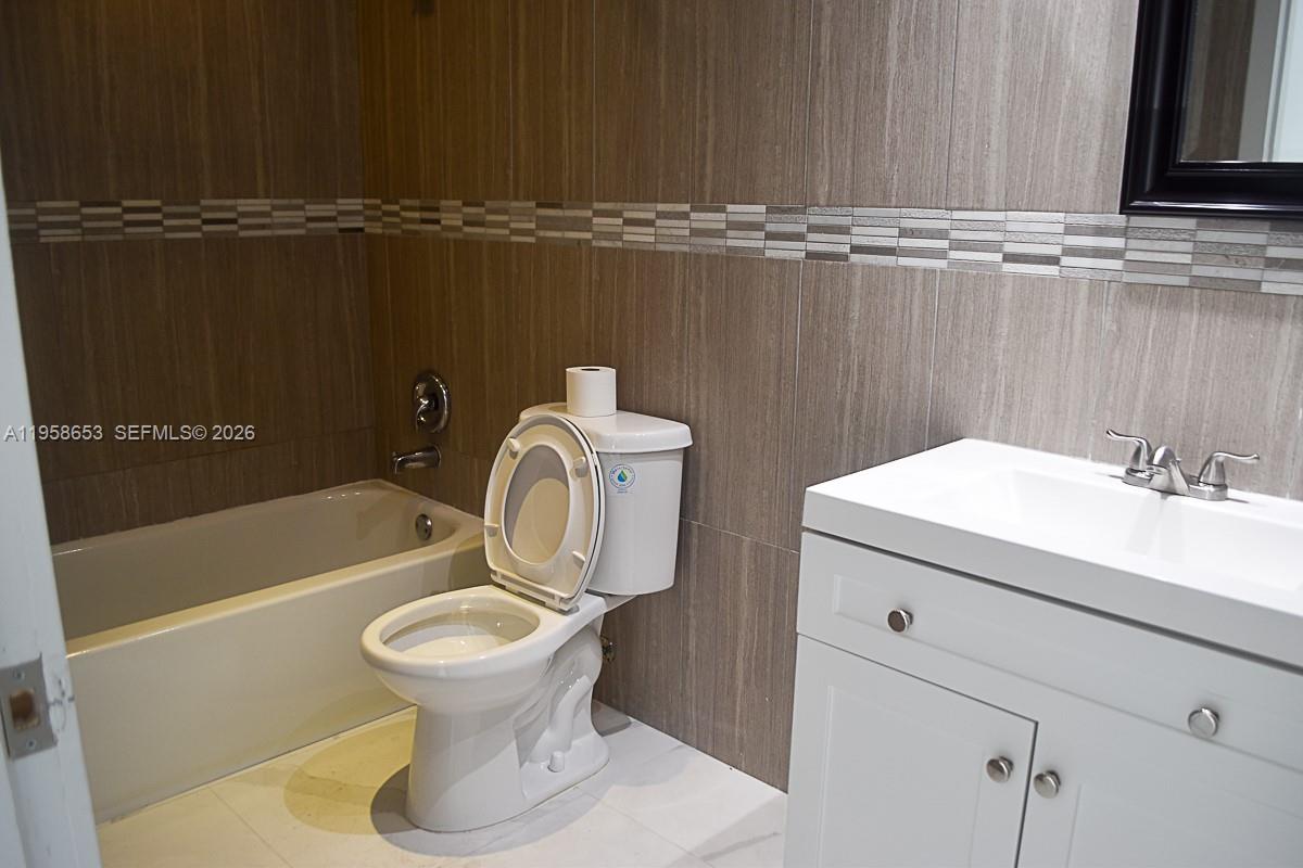 WELLEBY UNIT THIRTEEN - Residential