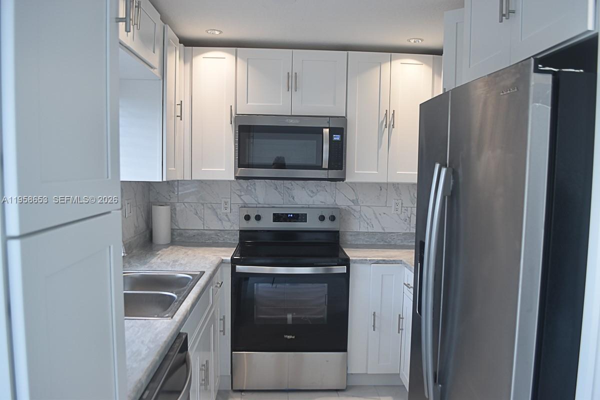 WELLEBY UNIT THIRTEEN - Residential