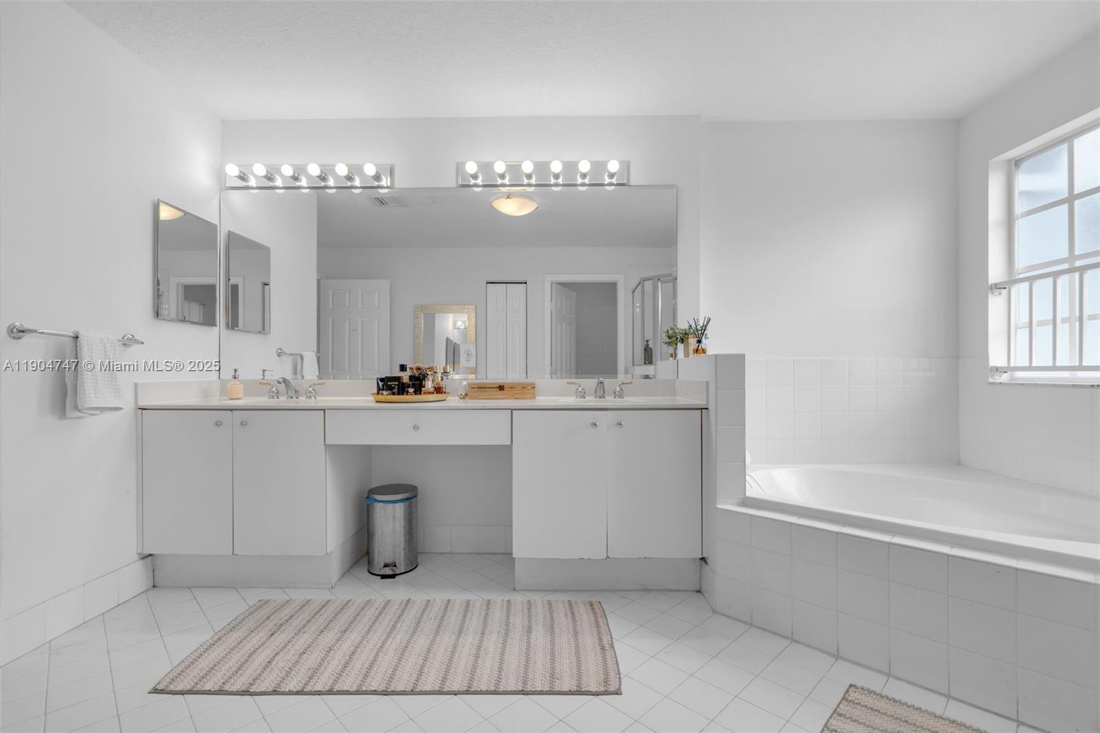 DORAL ISLES ST LUCIA - Residential