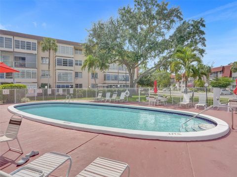 A home in Lauderdale Lakes