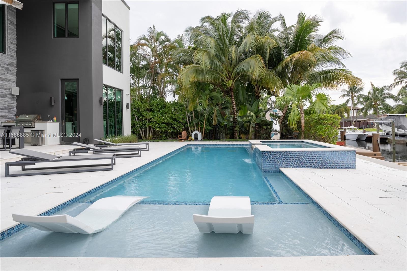 CORONADO HARBOR - Residential