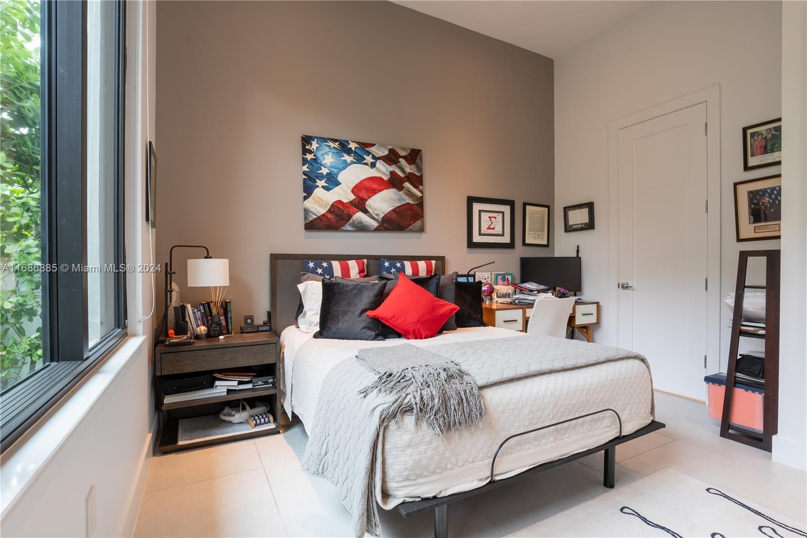 CORONADO HARBOR - Residential